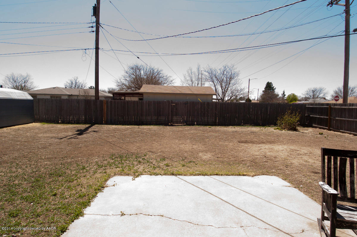 2607 Darrell Avenue Amarillo, TX 79110 - Photo 25 of 28 a view of a terrace