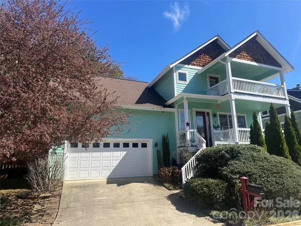 $630,000 | 7 Oakhaven Terrace, Asheville, NC 28803
