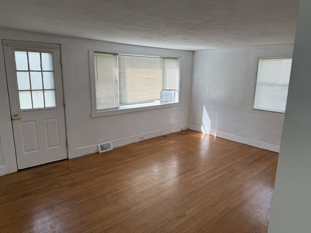 22 Summer Street, Unit 1 Ashland, MA 01721 - Photo 5 of 16
