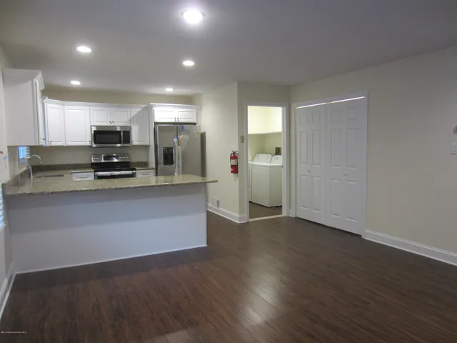 $2,250 | 22 Lasatta Avenue, Unit 2A, Englishtown, NJ 07726