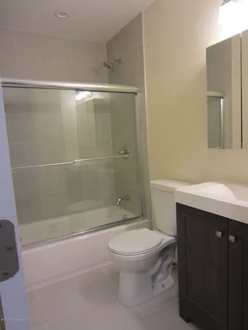 $2,250 | 22 Lasatta Avenue, Unit 2A, Englishtown, NJ 07726