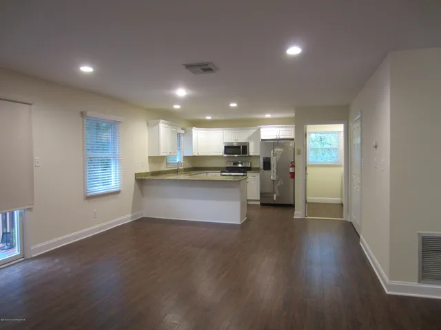 $2,250 | 22 Lasatta Avenue, Unit 2A, Englishtown, NJ 07726