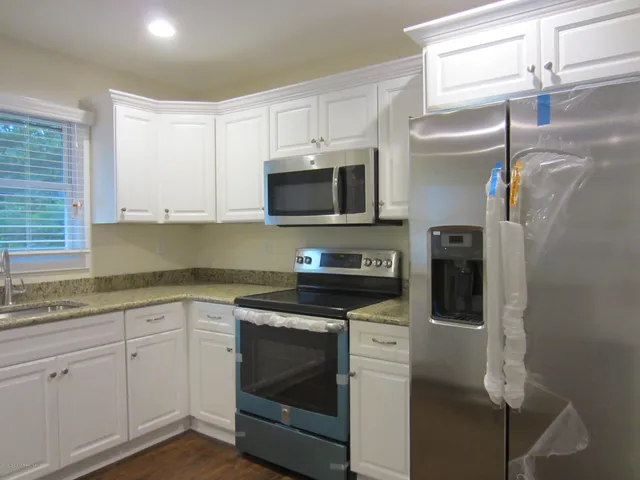 $2,250 | 22 Lasatta Avenue, Unit 2A, Englishtown, NJ 07726