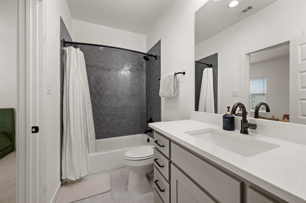 1002 Meadowbend Loop South Grapevine, TX 76051 - Photo 27 of 39