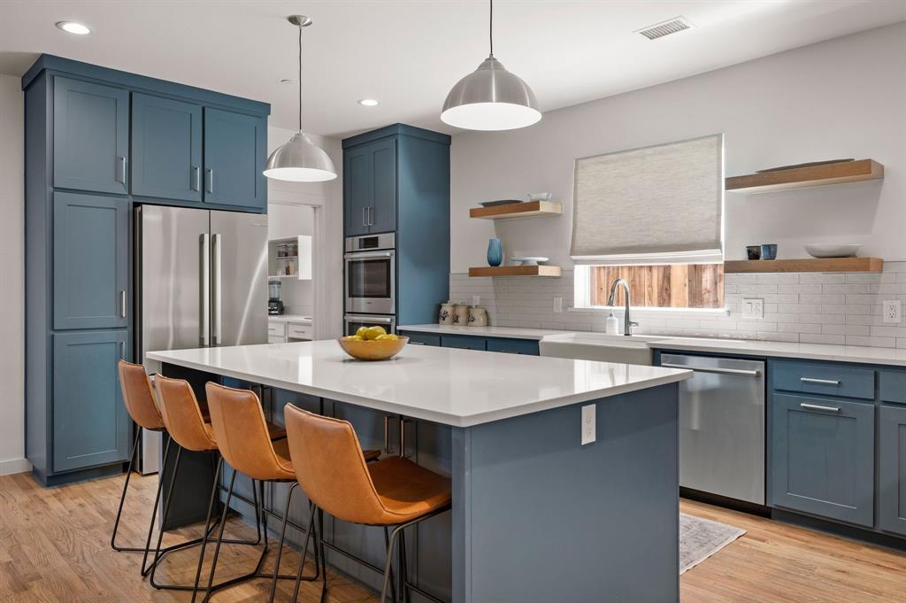 1002 Meadowbend Loop South Grapevine, TX 76051 - Photo 3 of 39