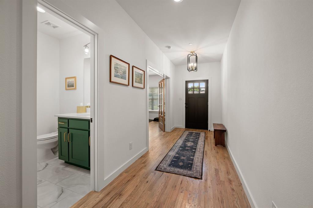 1002 Meadowbend Loop South Grapevine, TX 76051 - Photo 8 of 39