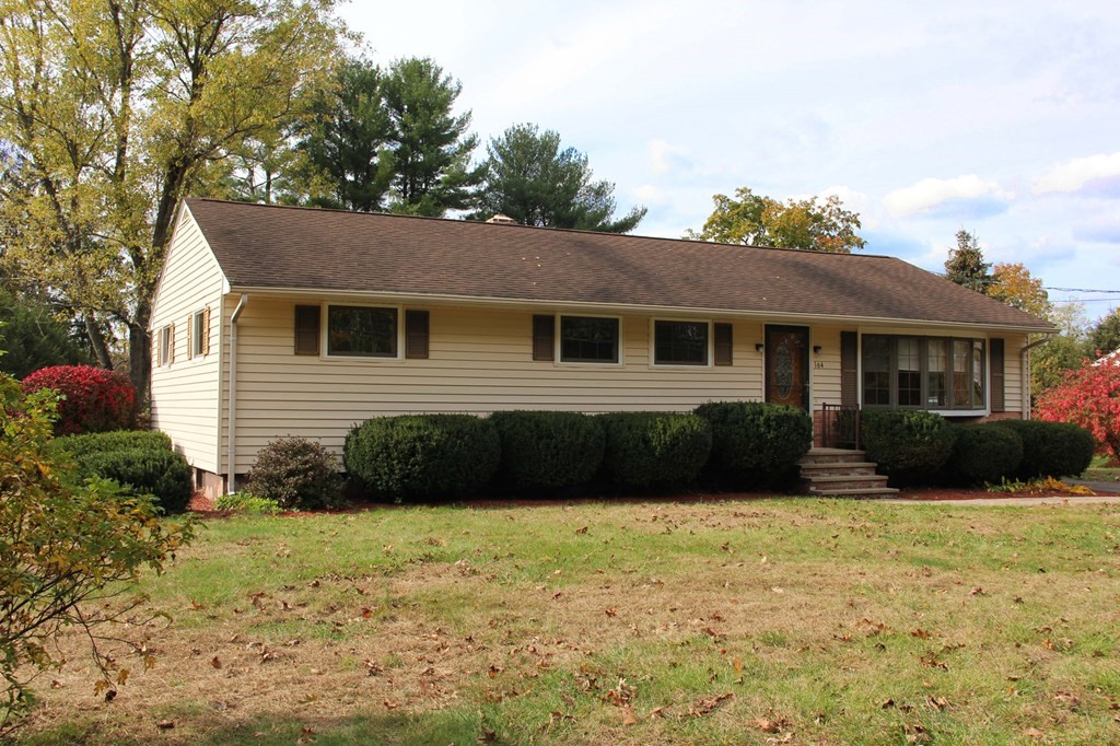 164 Montgomery Road Westfield, MA 01085 - Photo 1 of 27 Gallery Image 1