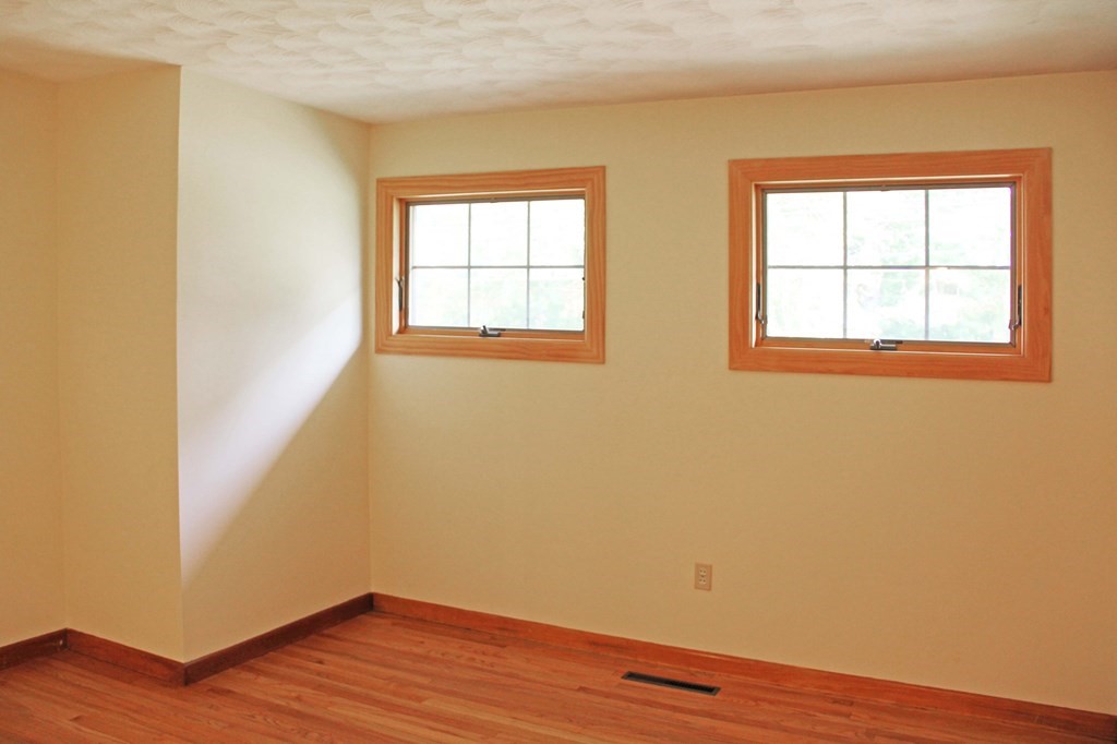 164 Montgomery Road Westfield, MA 01085 - Photo 13 of 27 Gallery Image 13