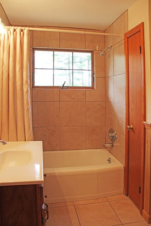 164 Montgomery Road Westfield, MA 01085 - Photo 17 of 27 Gallery Image 17