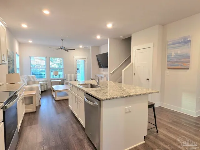 $3,600 | 7904 Sweet Retreat Lane, Pensacola, FL 32507