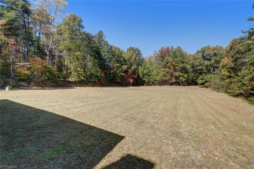 383 Crossover Road Reidsville, NC 27320 - Photo 4 of 49