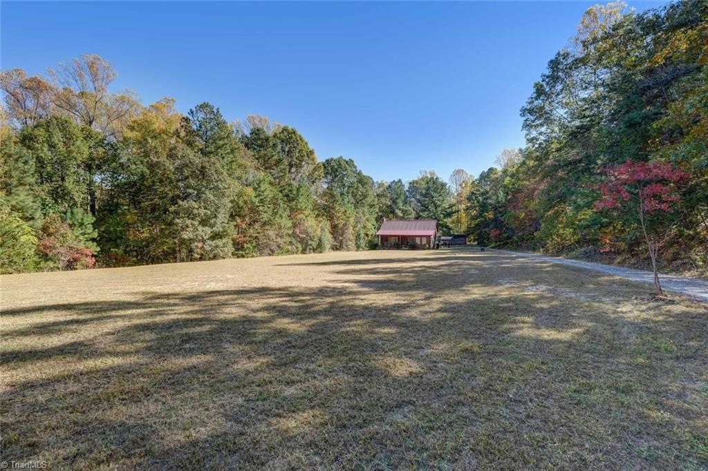 383 Crossover Road Reidsville, NC 27320 - Photo 7 of 49