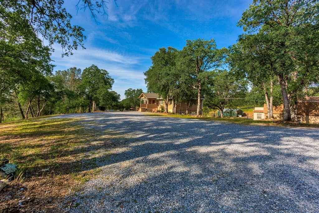 9682 Winegar Road Redding, CA 96003 - Photo 8 of 32 Gallery Image 8