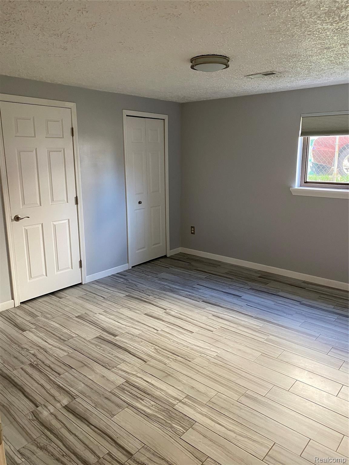 32115 Dixie Manor Road Rockwood, MI 48173 - Photo 13 of 22 FB55C43D-DB39-441A-99F6-BC3632002E86.jpeg