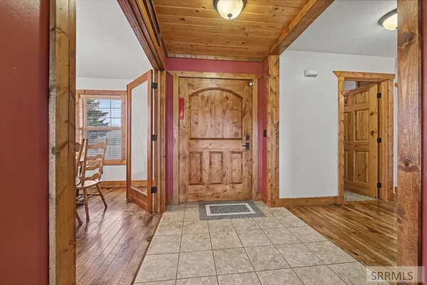 $1,085,000 | 4548 East 250 North, Rigby, ID 83442