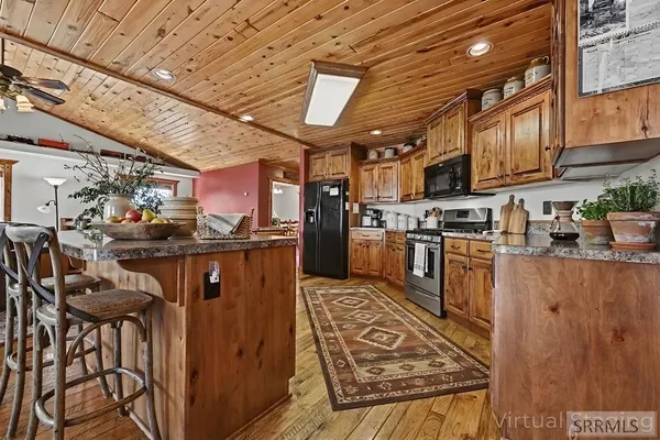 $1,085,000 | 4548 East 250 North, Rigby, ID 83442