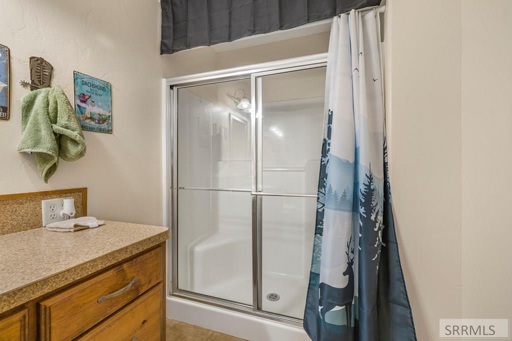 4548 East 250 North Rigby, ID 83442 - Photo 30 of 72 Bathroom