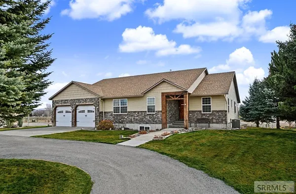 $1,085,000 | 4548 East 250 North, Rigby, ID 83442