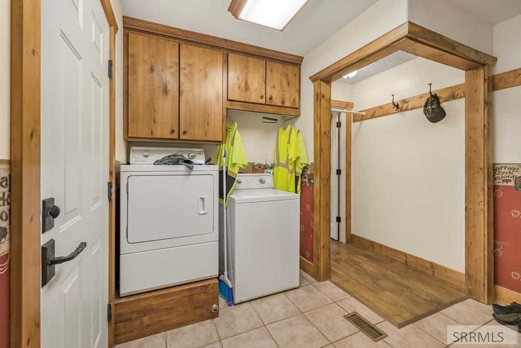 4548 East 250 North Rigby, ID 83442 - Photo 32 of 72 Laundry