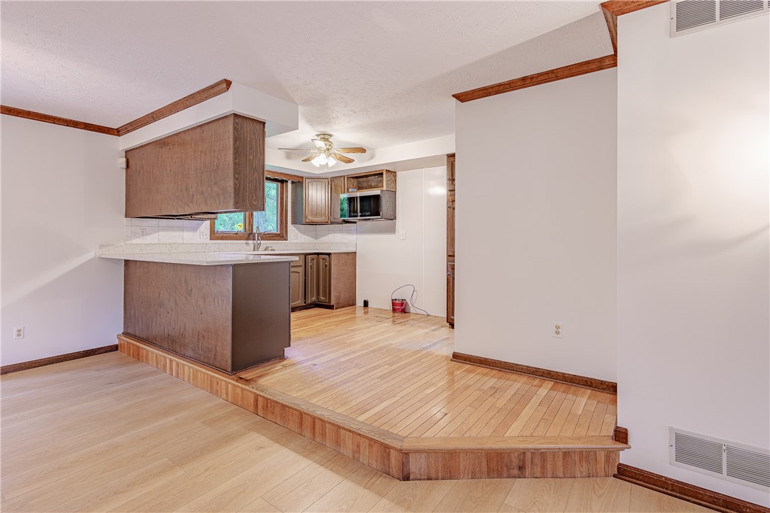 451 Victor Road Perinton, NY 14450 - Photo 19 of 48 Gallery Image 19
