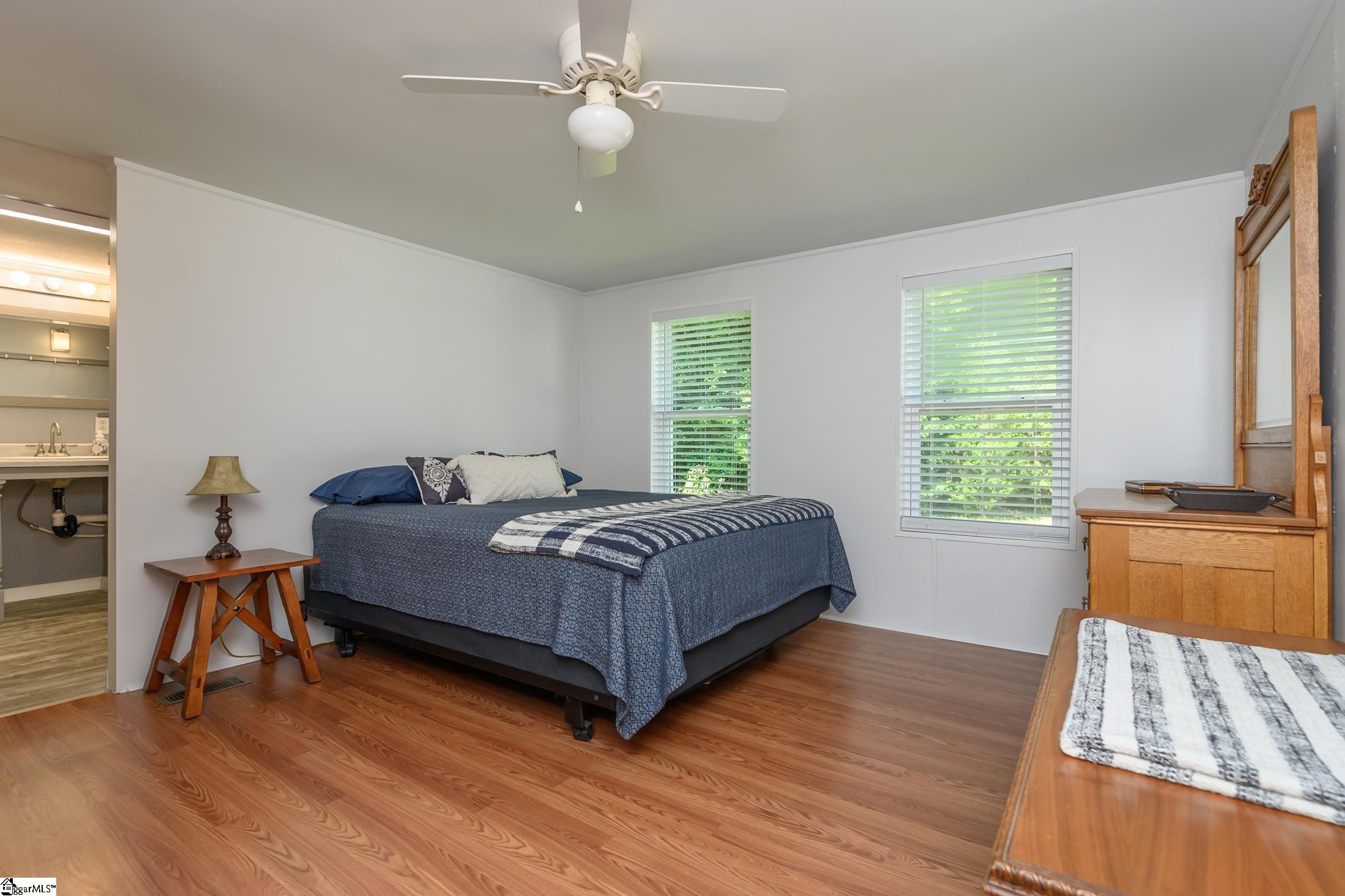 548 Hipps Road Simpsonville, SC 29680 - Photo 12 of 25