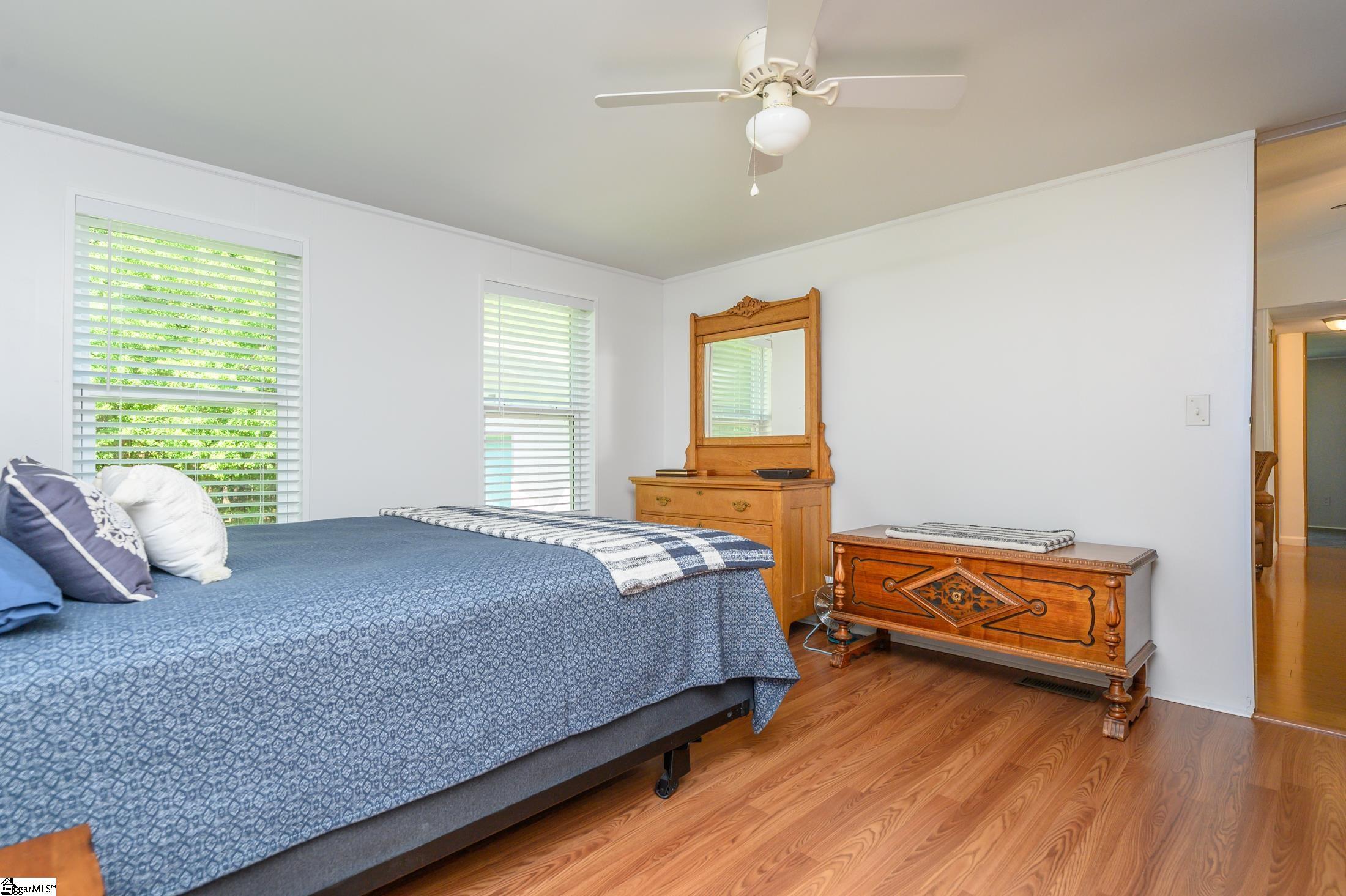 548 Hipps Road Simpsonville, SC 29680 - Photo 13 of 25