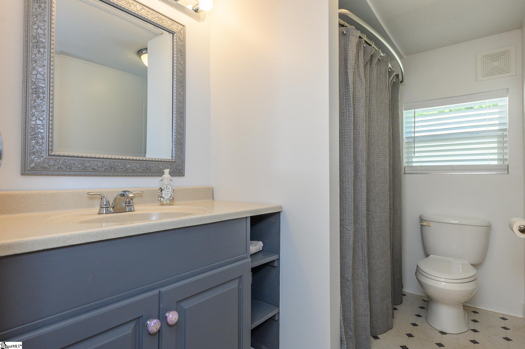 548 Hipps Road Simpsonville, SC 29680 - Photo 16 of 25