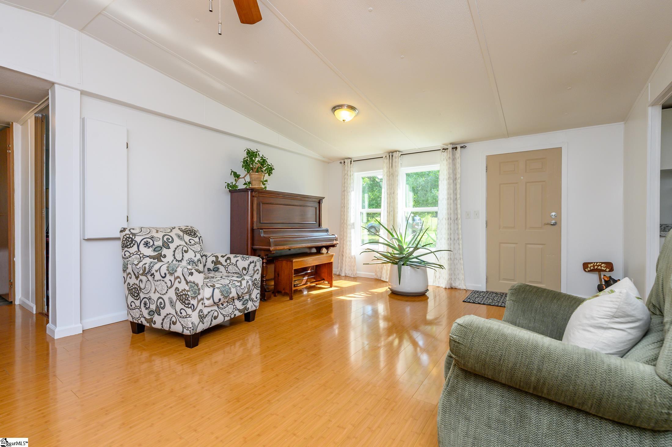 548 Hipps Road Simpsonville, SC 29680 - Photo 6 of 25