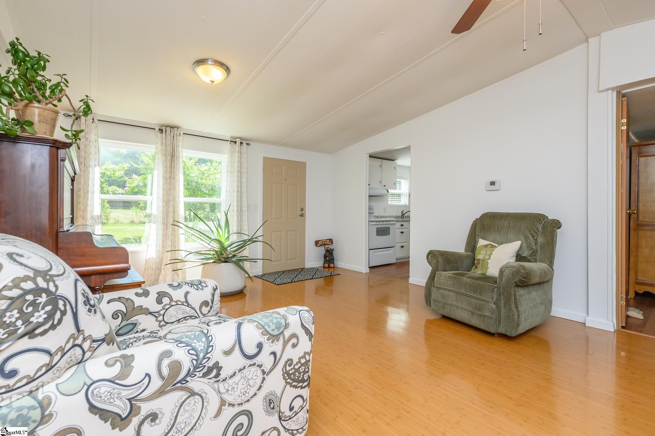 548 Hipps Road Simpsonville, SC 29680 - Photo 7 of 25