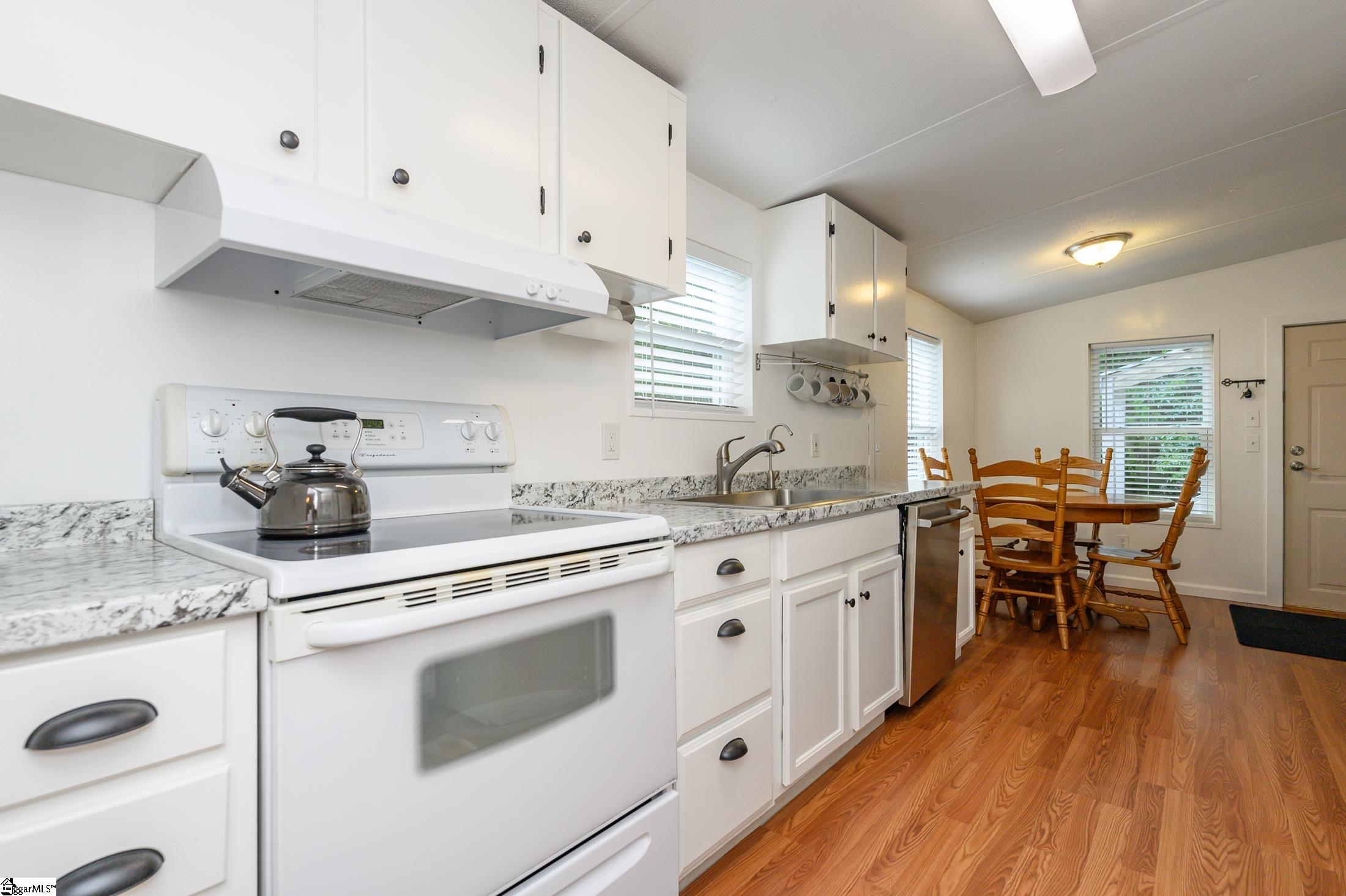 548 Hipps Road Simpsonville, SC 29680 - Photo 9 of 25
