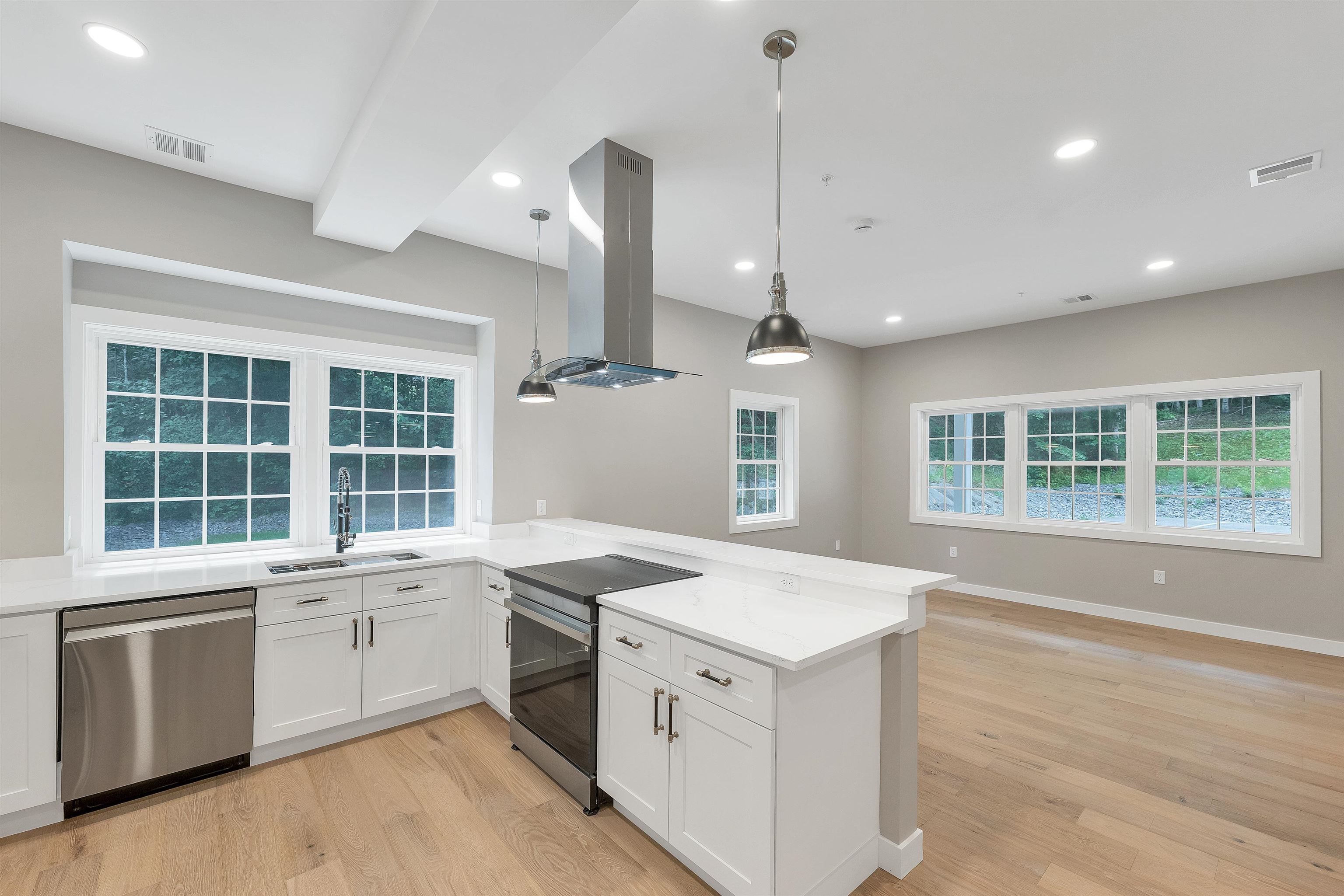 384 Main Street, Unit 101 Salem, NH 03079 - Photo 21 of 32