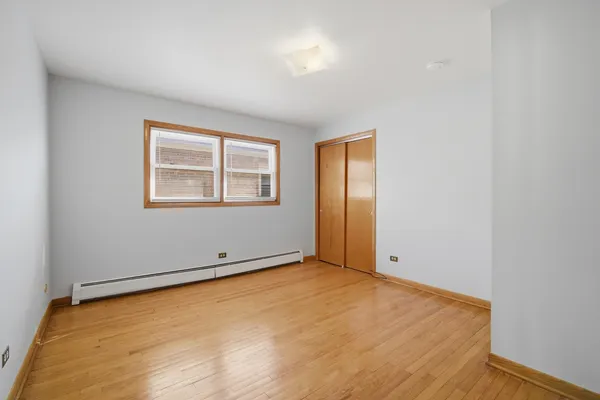 $2,100 | 8645 West Summerdale Avenue, Unit 3, Chicago, IL 60656