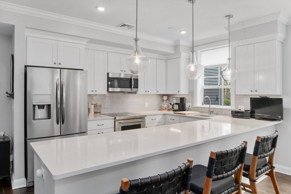 635 Old Post Road, Unit 111 Sharon, MA 02067 - Photo 11 of 32