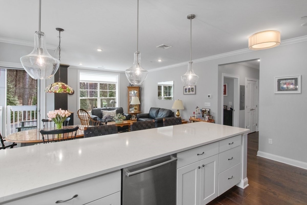 635 Old Post Road, Unit 111 Sharon, MA 02067 - Photo 9 of 32