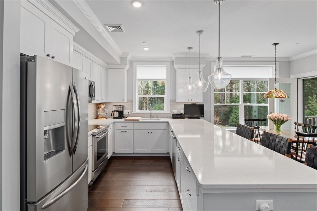 635 Old Post Road, Unit 111 Sharon, MA 02067 - Photo 10 of 32