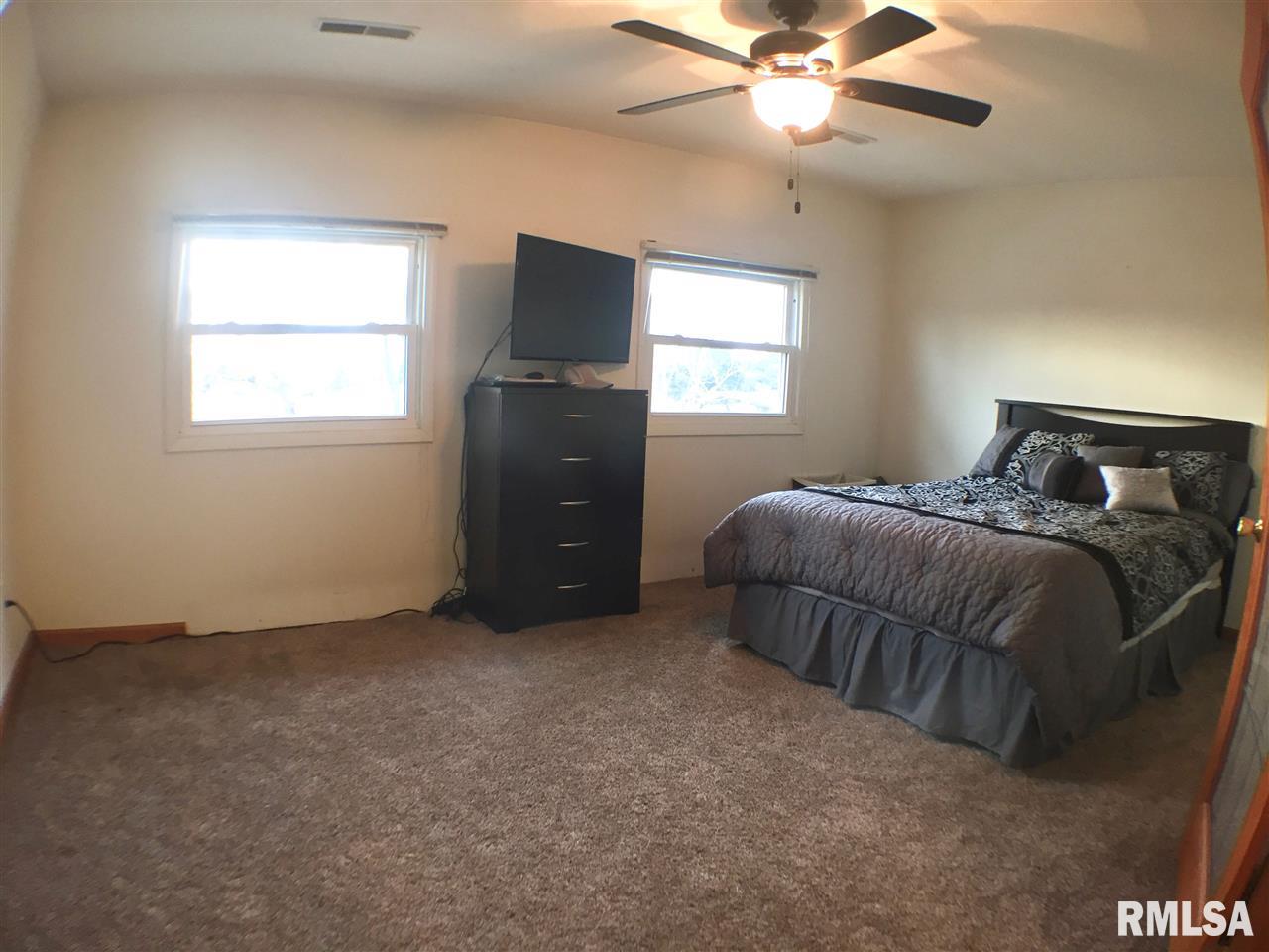 1323 Spring Bay Road East Peoria, IL 61611 - Photo 17 of 31 Gallery Image 17