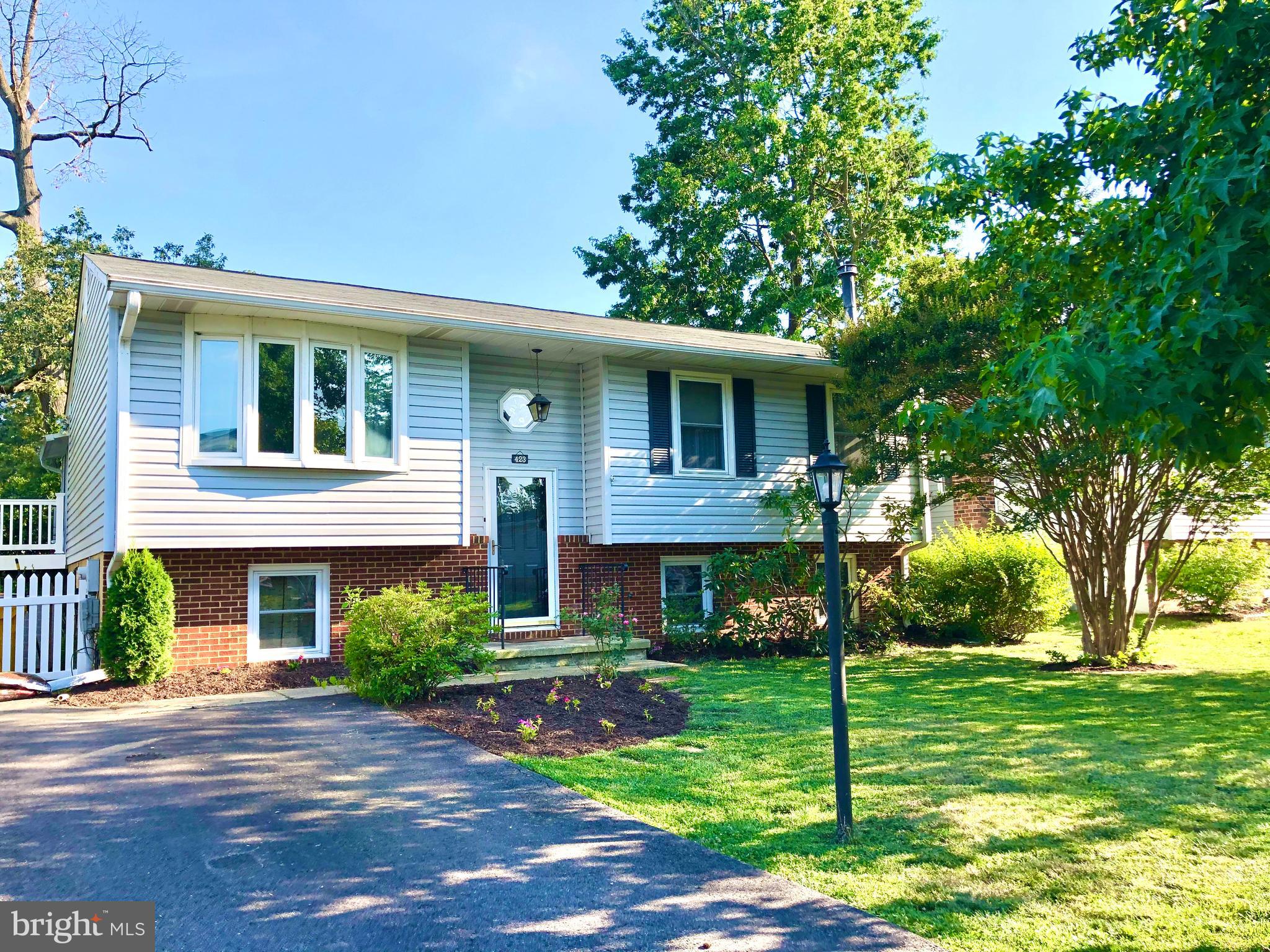 423 Salisbury Road Edgewater, MD 21037 - Photo 1 of 32 Welcome Home!
