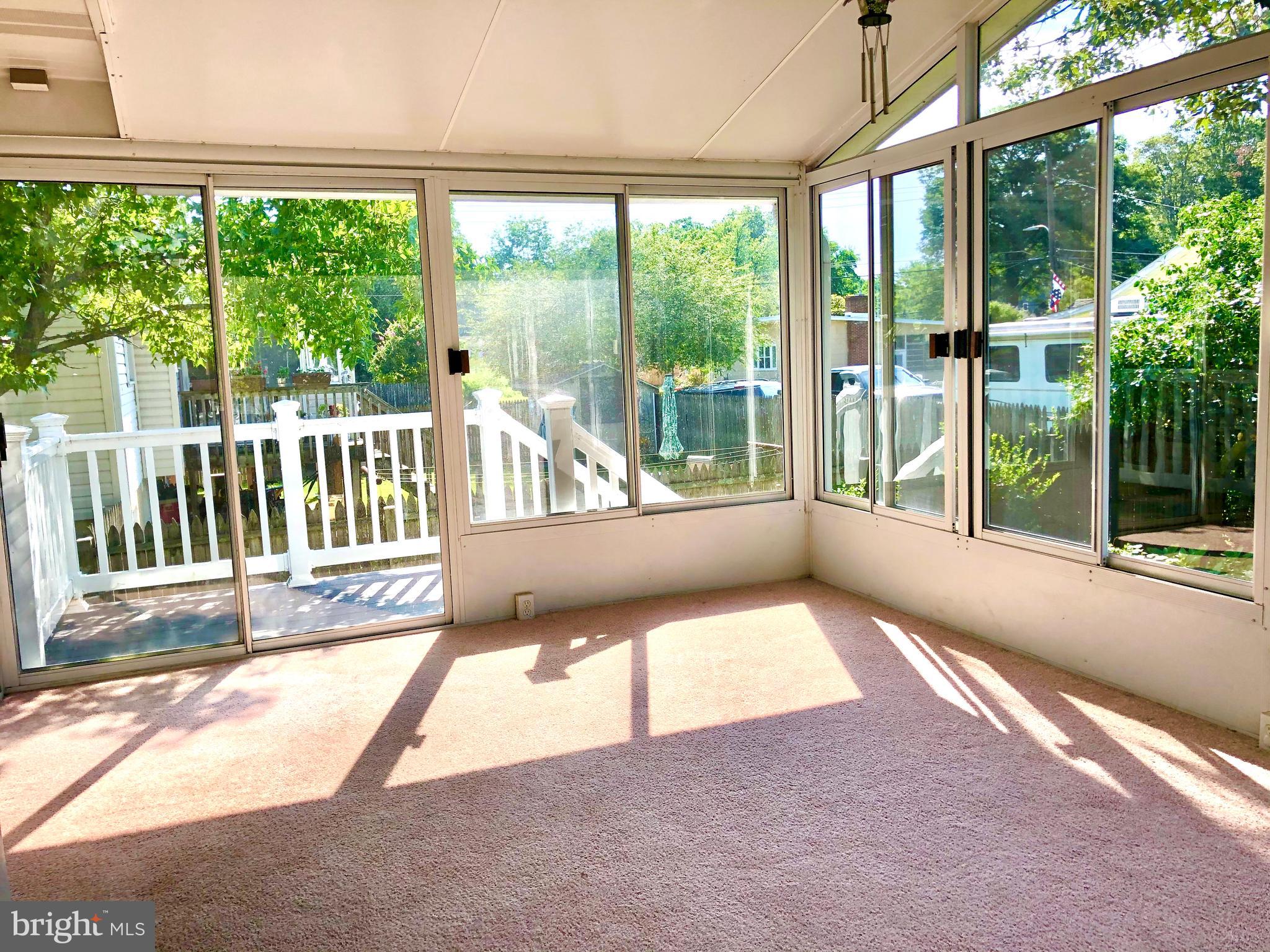 423 Salisbury Road Edgewater, MD 21037 - Photo 4 of 32 3 Season Sunroom