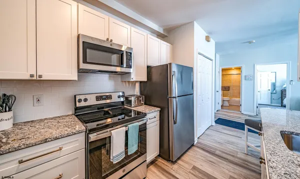 $2,200 | 986 Boardwalk, Unit A, Ocean City, NJ 08226
