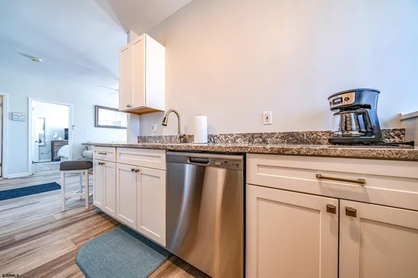 $2,200 | 986 Boardwalk, Unit A, Ocean City, NJ 08226