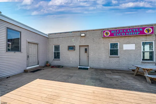 $2,200 | 986 Boardwalk, Unit A, Ocean City, NJ 08226