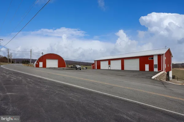 $500,000 | 76 South Brick Lane, Elverson, PA 19520