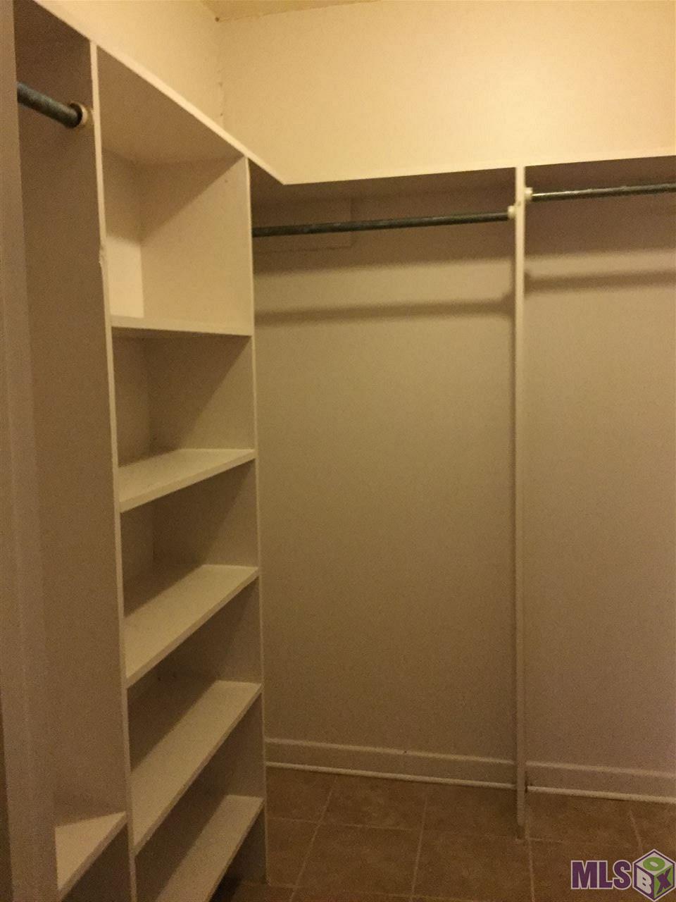 2918 Tall Timbers Road Baton Rouge, LA 70816 - Photo 7 of 9 Master Bath closet
