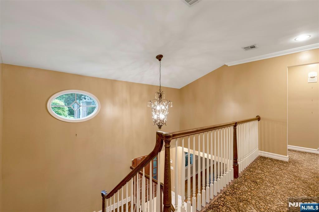 506 Sunderland Road Teaneck, NJ 07666 - Photo 24 of 42