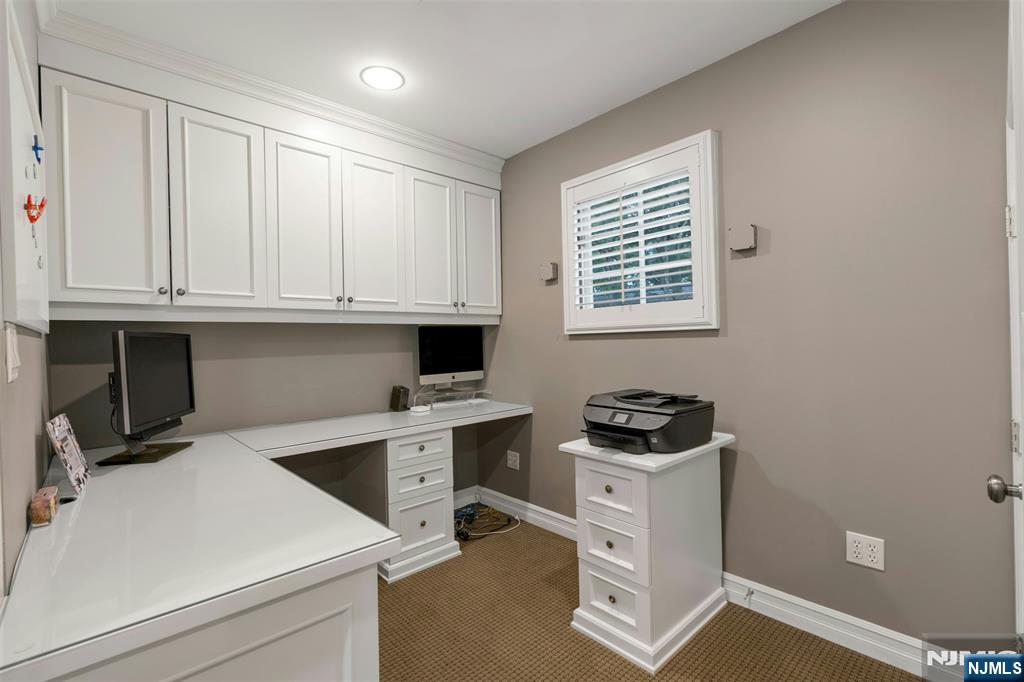 506 Sunderland Road Teaneck, NJ 07666 - Photo 26 of 42