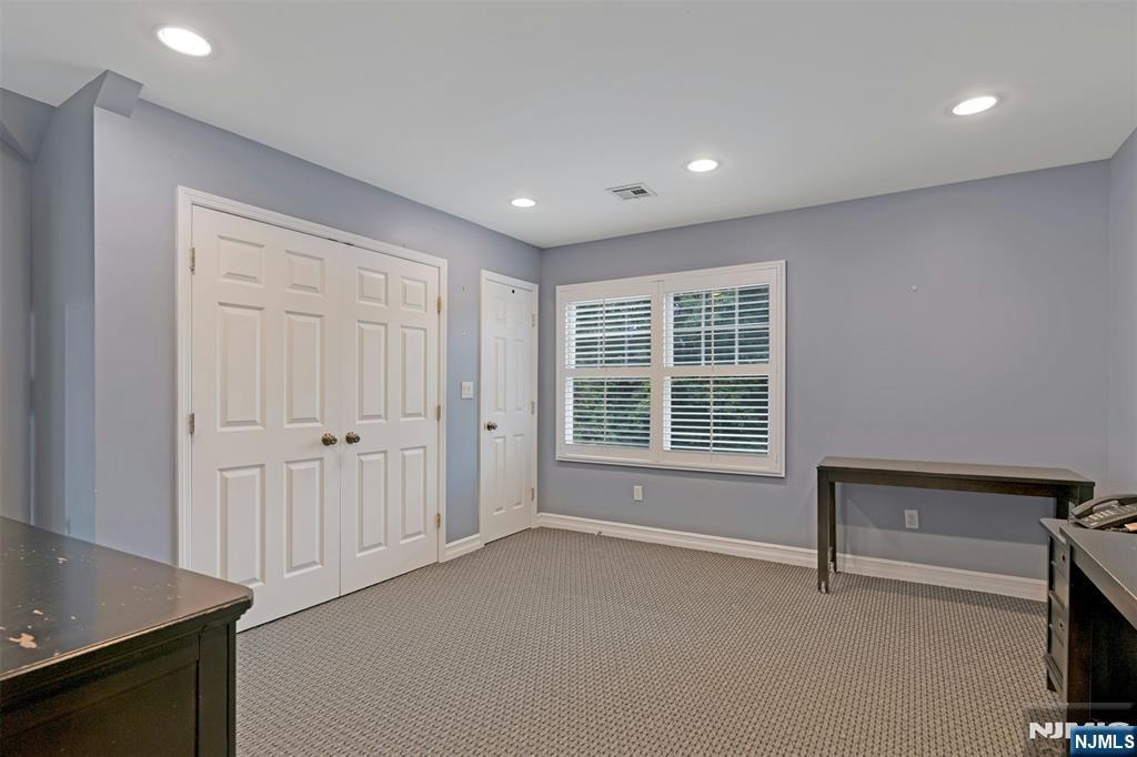 506 Sunderland Road Teaneck, NJ 07666 - Photo 30 of 42