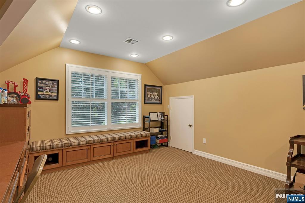 506 Sunderland Road Teaneck, NJ 07666 - Photo 31 of 42
