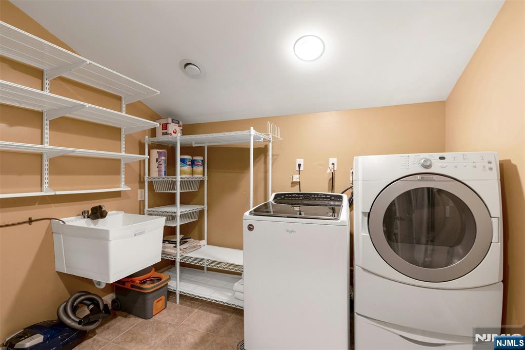 506 Sunderland Road Teaneck, NJ 07666 - Photo 38 of 42