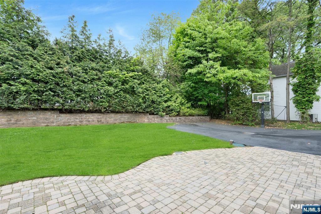 506 Sunderland Road Teaneck, NJ 07666 - Photo 41 of 42