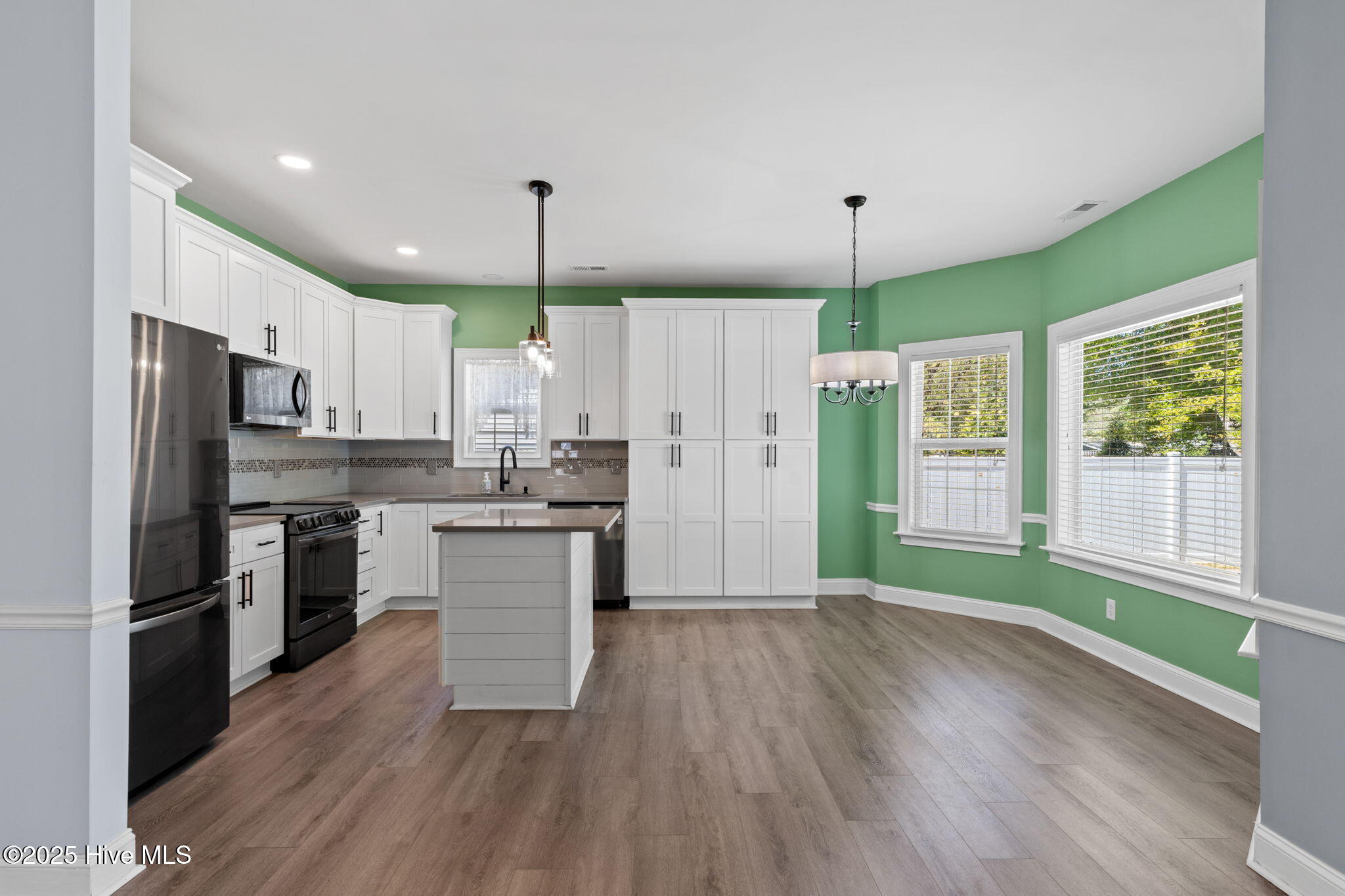 9008 Oak Ridge Plantation Drive Southwest Calabash, NC 28467 - Photo 11 of 39 Kitchen